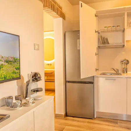 Palazzo Falcinelli Luxury In Center With Air Conditioning And Elevator Gasthof Montepulciano Stazione