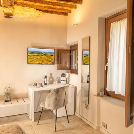 Palazzo Falcinelli Luxury In Center With Air Conditioning And Elevator *
