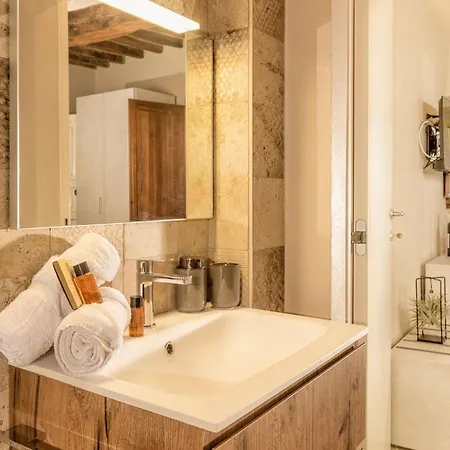 Palazzo Falcinelli Luxury In Center With Air Conditioning And Elevator *