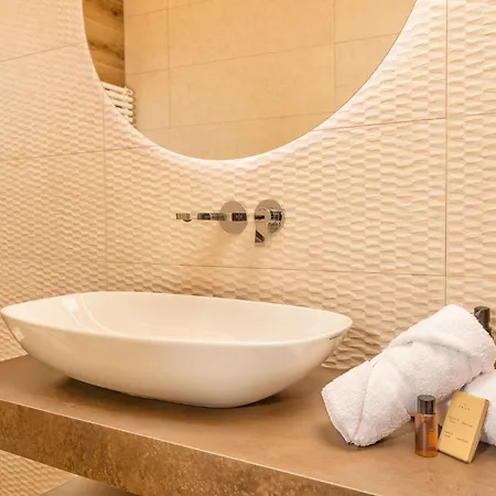 Palazzo Falcinelli Luxury In Center With Air Conditioning And Elevator *