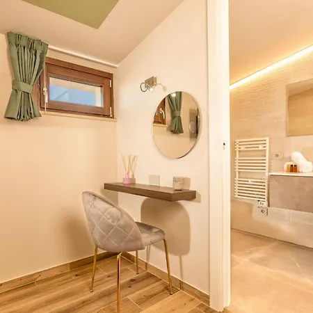Palazzo Falcinelli Luxury In Center With Air Conditioning And Elevator
