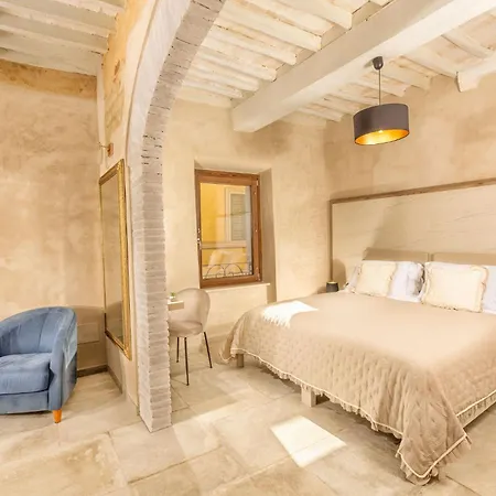 Palazzo Falcinelli Luxury In Center With Air Conditioning And Elevator Guest house *