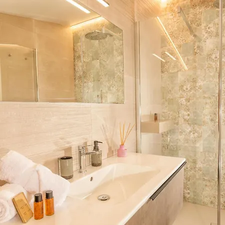 Guest house Palazzo Falcinelli Luxury In Center With Air Conditioning And Elevator Montepulciano