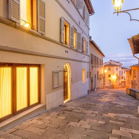 בית הארחה Palazzo Falcinelli Luxury In Center With Air Conditioning And Elevator Montepulciano Stazione