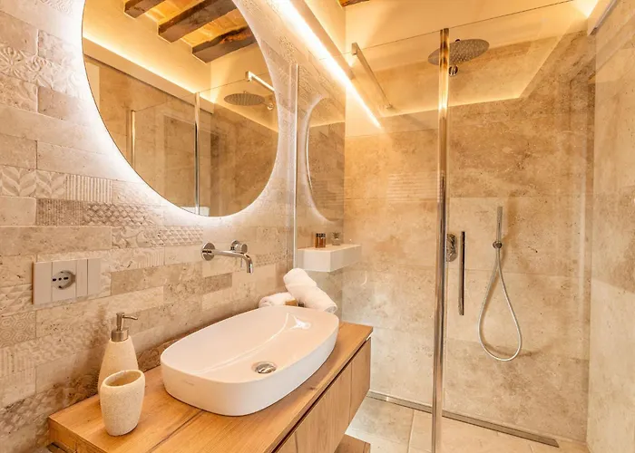 Palazzo Falcinelli Luxury In Center With Air Conditioning And Elevator