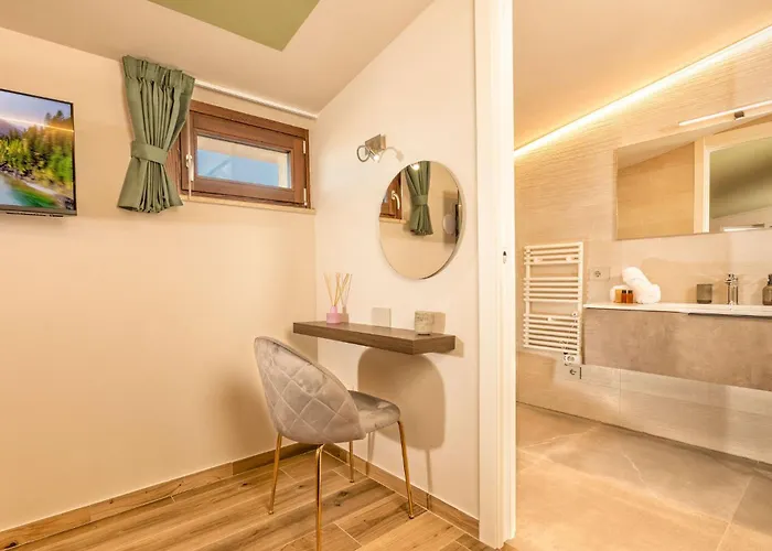Palazzo Falcinelli Luxury In Center With Air Conditioning And Elevator