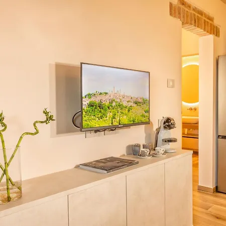 Palazzo Falcinelli Luxury In Center With Air Conditioning And Elevator * Montepulciano Stazione