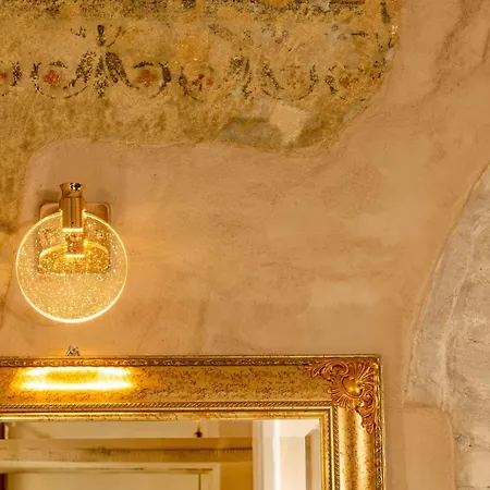 Palazzo Falcinelli Luxury In Center With Air Conditioning And Elevator